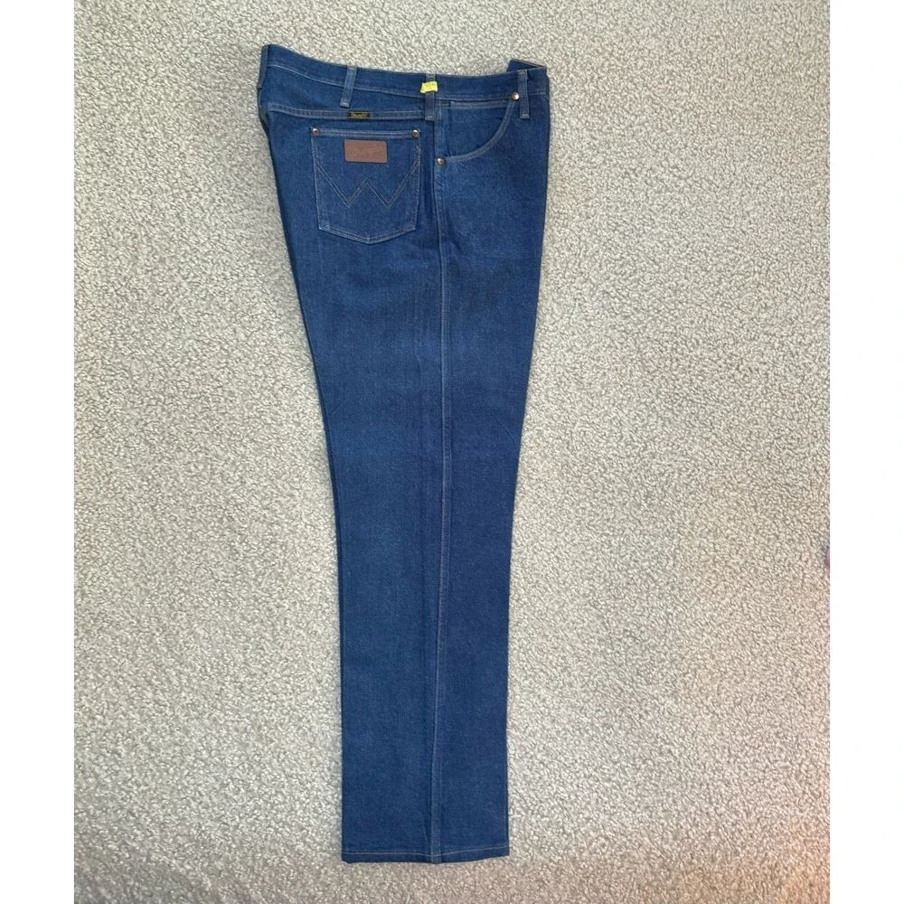 Vintage Wranglers-Made in USA-Pro Rodeo-Original Cowboy Cut-42x32‎